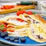 Ponnukokur pancakes on a blue plate